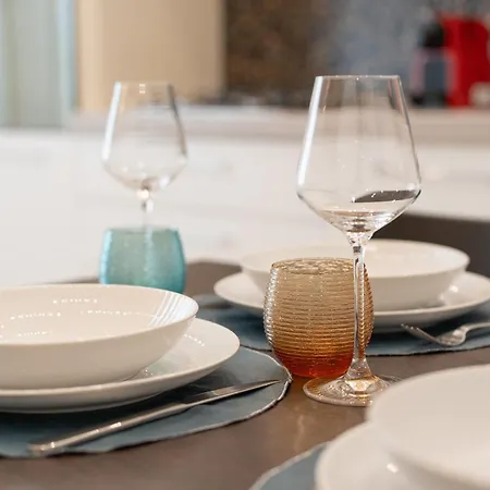 Casa Daura - Your Comfortable In - Parking Apartment *